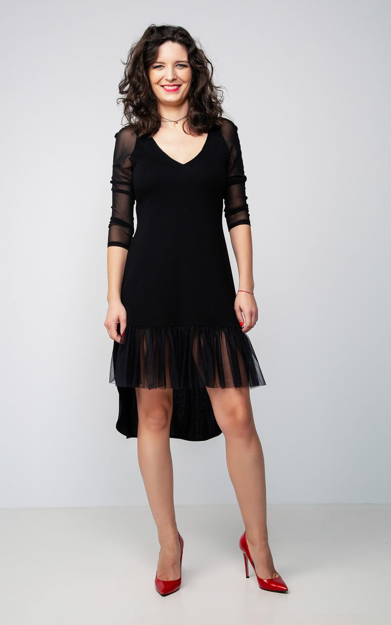 Rochie din țesătură de tricot cu mâneci și volan din tull