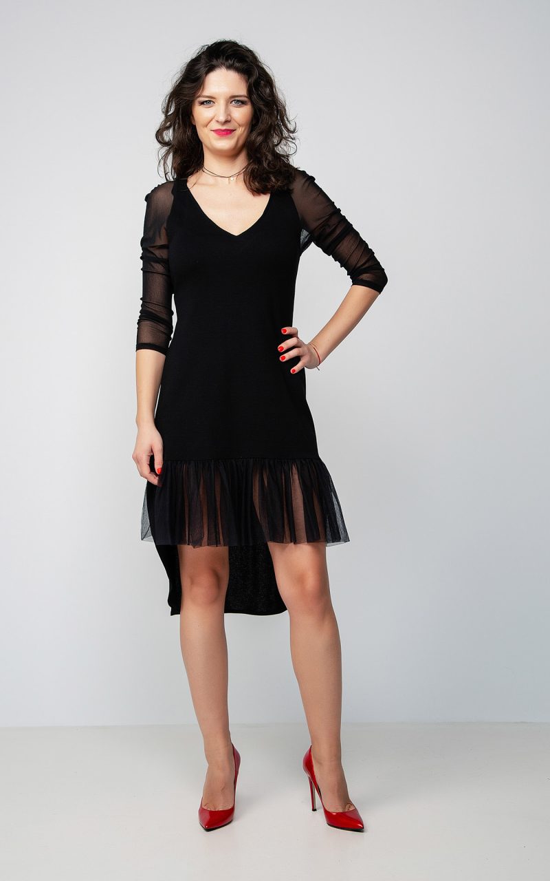 Rochie din țesătură de tricot cu mâneci și volan din tull