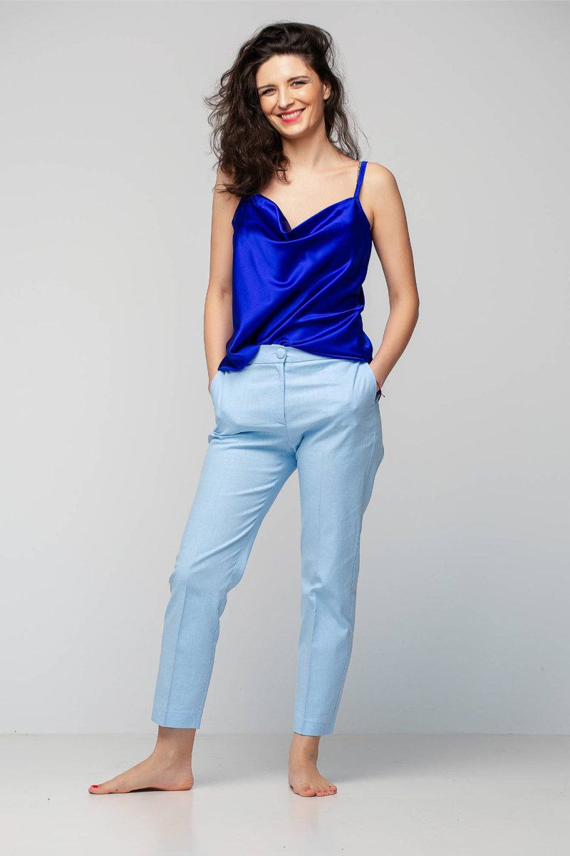 Maieu din mătase și pantalon de in