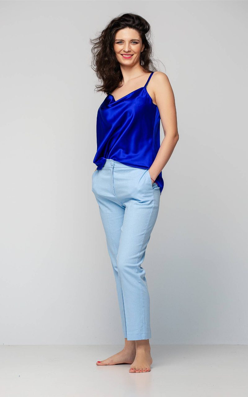 Maieu din mătase și pantalon de in